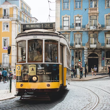 lisbon-tram